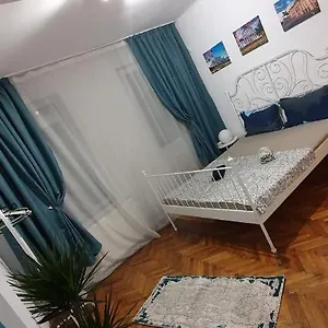 Stay Inn Apartments דירה