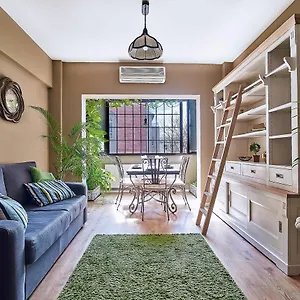 Apartment Park By Urbanesq, Bucharest
