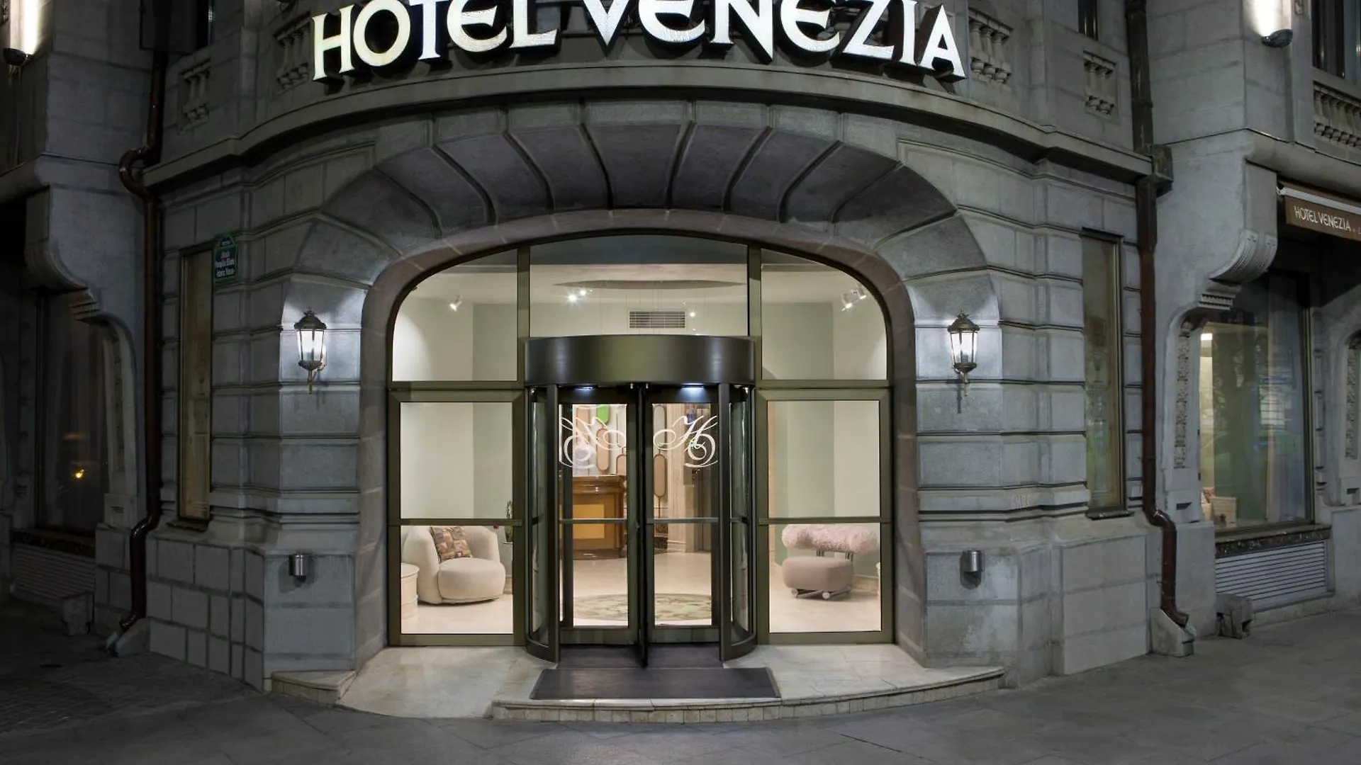 Hotel Venezia By Zeus International Bukarest Rumänien